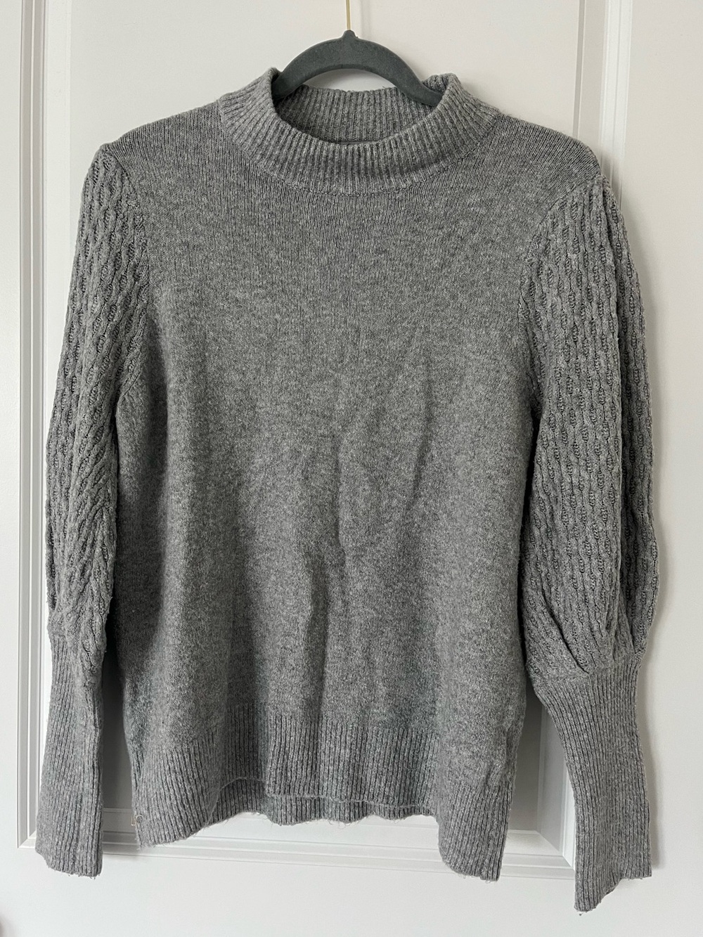 Joseph A Medium Gray Mock Neck Long Sleeve Sweater with Puffed Sleeves